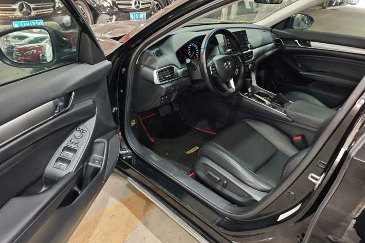Used Honda Accord 2018 260TURBO Luxury Edition China VI Driver Seat