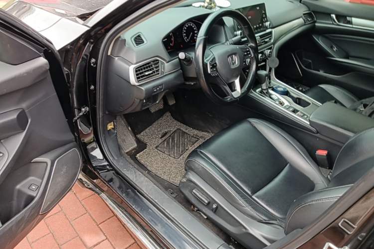Used Honda Accord 2018 260TURBO Elite Edition China VI Driver Seat