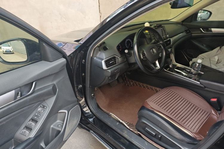 Used Honda Accord 2018 260TURBO Elite Edition China VI Driver Seat