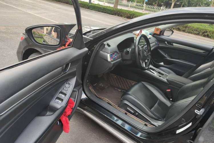Used Honda Accord 2018 260TURBO Luxury Edition China VI Driver Seat