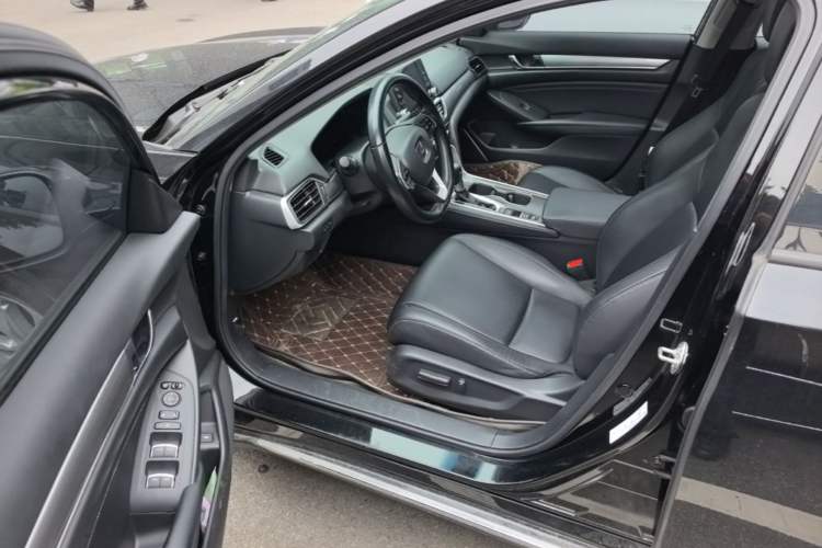 Used Honda Accord 2018 260TURBO Elite Edition China VI Driver Seat