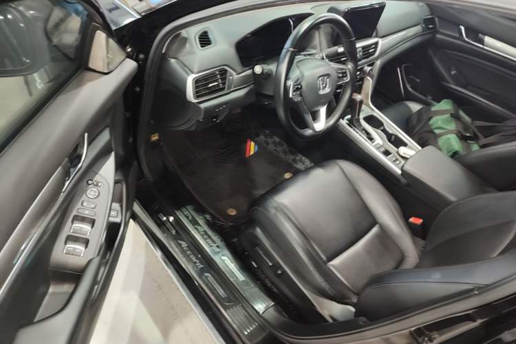 Used Honda Accord 2018 260TURBO Elite Edition China VI Driver Seat