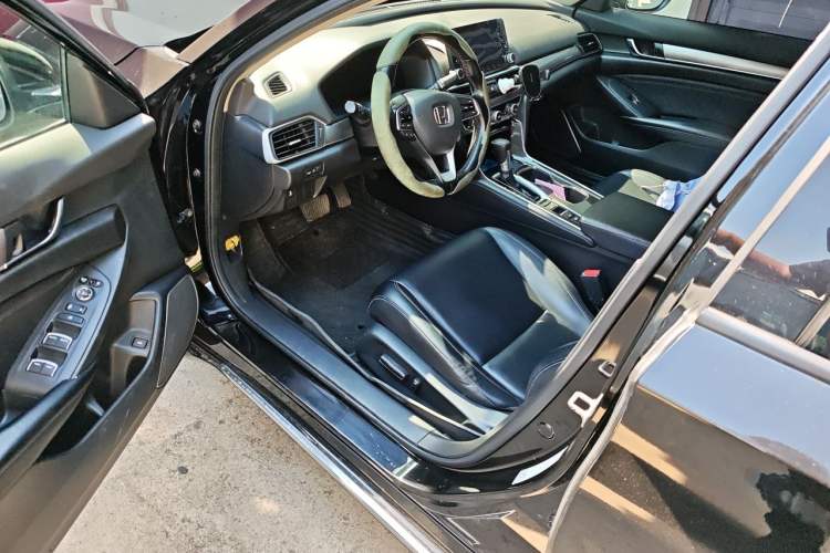 Used Honda Accord 2018 260TURBO Elite Edition China VI Driver Seat