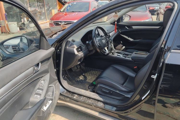 Used Honda Accord 2018 260TURBO Elite Edition China VI Driver Seat