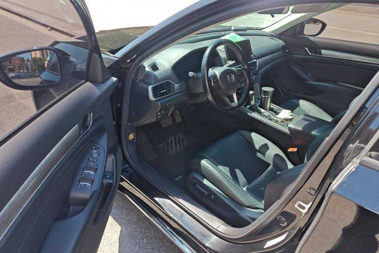 Used Honda Accord 2018 260TURBO Luxury Edition China VI Driver Seat