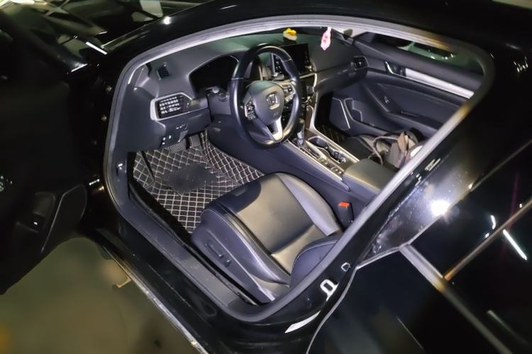 Used Honda Accord 2018 260TURBO Luxury Edition China VI Driver Seat