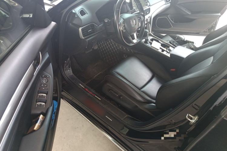 Used Honda Accord 2018 260TURBO Elite Edition China VI Driver Seat