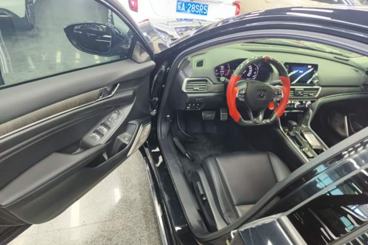 Used Honda Accord 2018 260TURBO Luxury Edition China VI Driver Seat