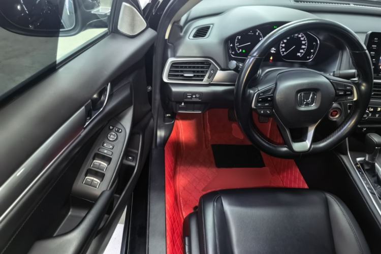 Used Honda Accord 2018 260TURBO Elite Edition China VI Driver Seat