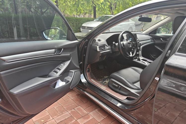 Used Honda Accord 2018 260TURBO Elite Edition China VI Driver Seat
