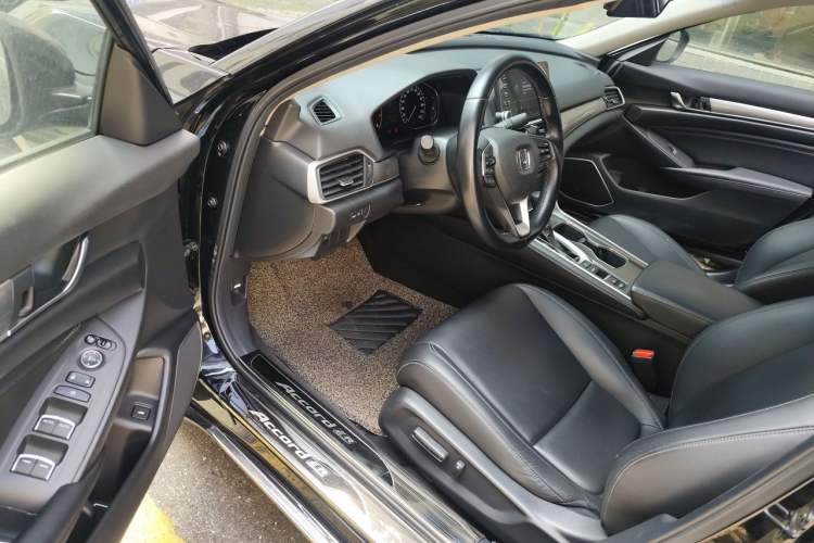 Used Honda Accord 2018 260TURBO Elite Edition China VI Driver Seat