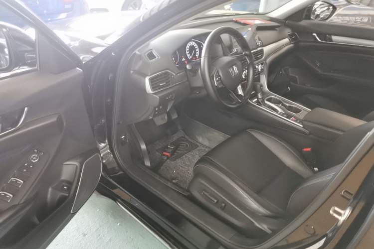 Used Honda Accord 2018 260TURBO Luxury Edition China VI Driver Seat