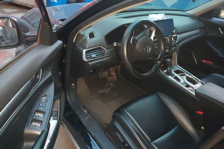 Used Honda Accord 2018 260TURBO Elite Edition China VI Driver Seat