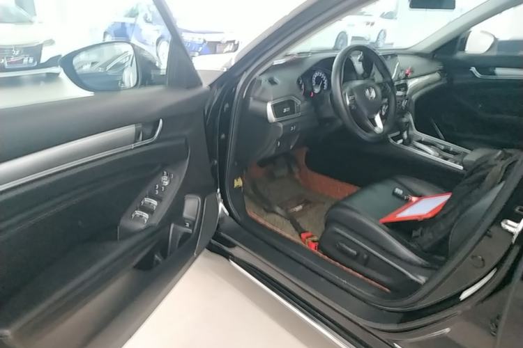Used Honda Accord 2018 260TURBO Elite Edition China VI Driver Seat