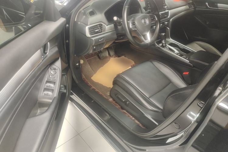 Used Honda Accord 2018 260TURBO Elite Edition China VI Driver Seat