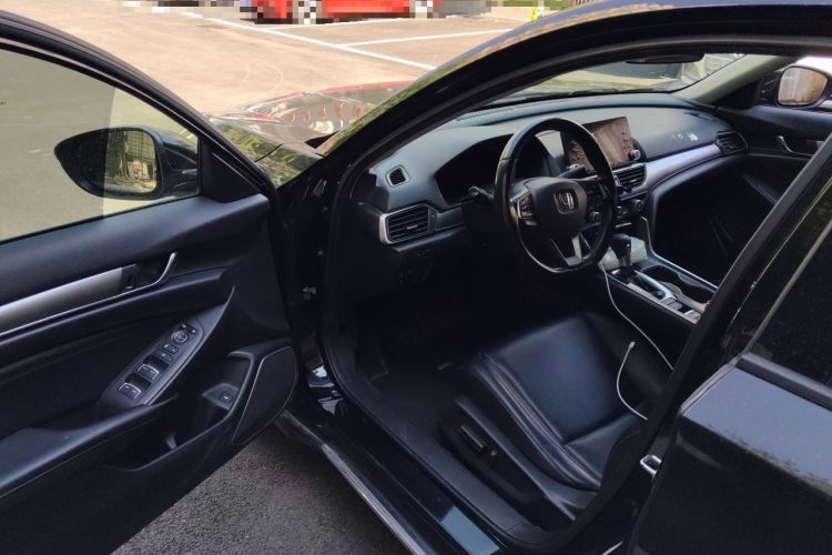 Used Honda Accord 2018 260TURBO Luxury Edition China VI Driver Seat