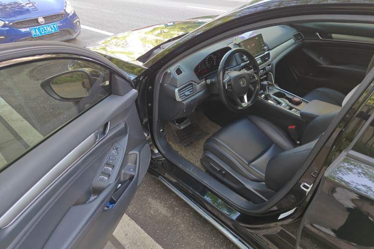 Used Honda Accord 2018 260TURBO Elite Edition China VI Driver Seat