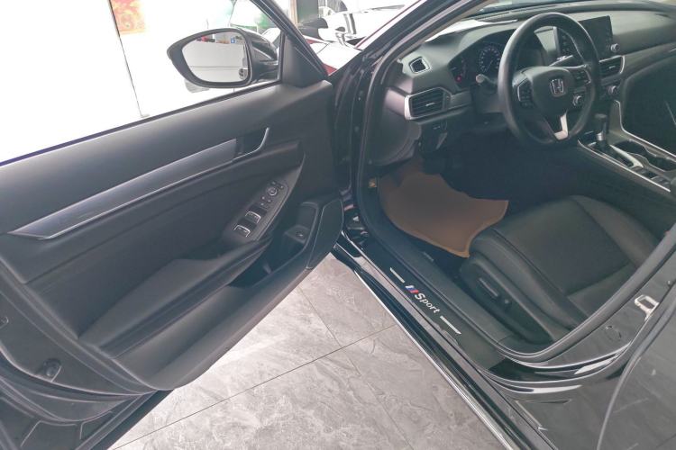 Used Honda Accord 2018 260TURBO Elite Edition China VI Driver Seat