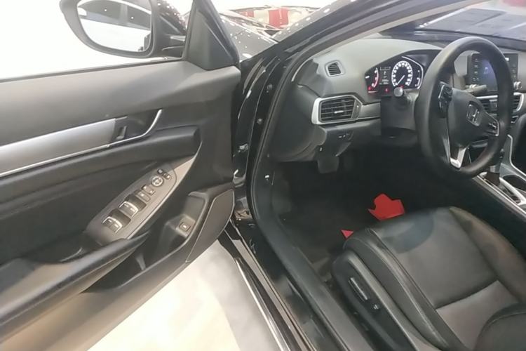 Used Honda Accord 2018 260TURBO Elite Edition China VI Driver Seat