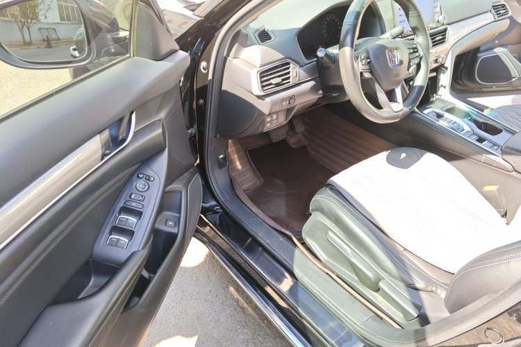 Used Honda Accord 2018 Rui·Hybrid 2.0L Rui Ku Edition China VI Driver Seat