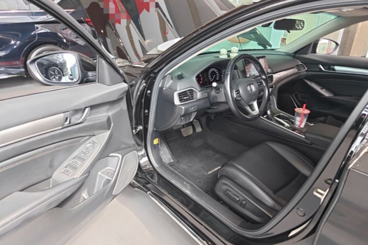 Used Honda Accord 2018 260TURBO Elite Edition China VI Driver Seat