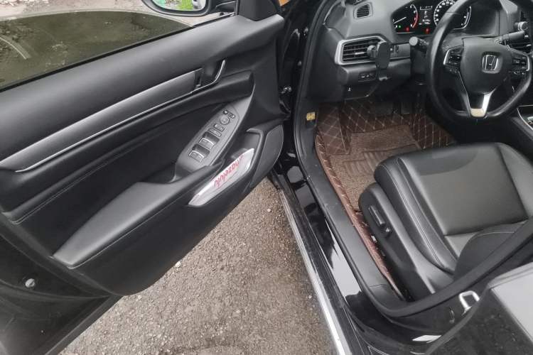 Used Honda Accord 2018 260TURBO Elite Edition China VI Driver Seat