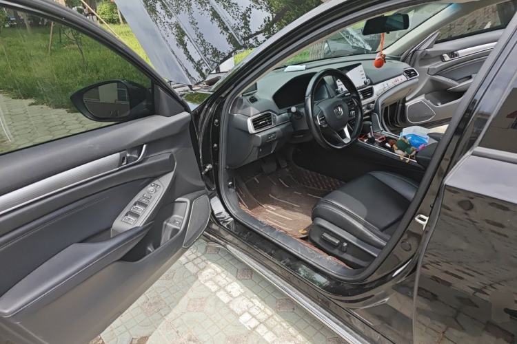Used Honda Accord 2018 260TURBO Elite Edition China VI Driver Seat