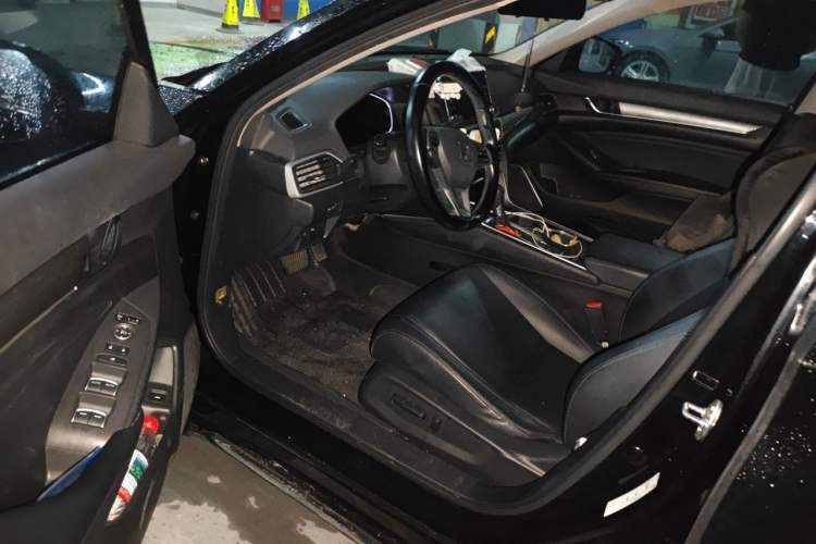 Used Honda Accord 2018 260TURBO Elite Edition China VI Driver Seat
