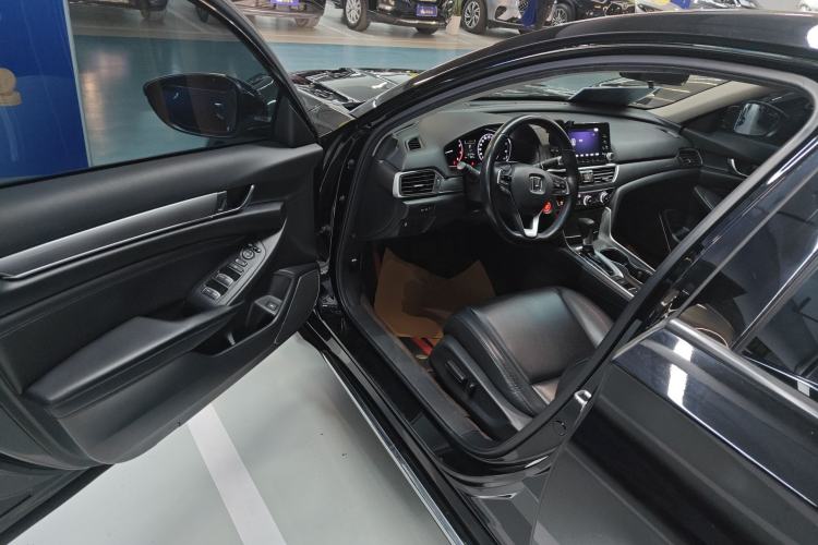Used Honda Accord 2018 260TURBO Elite Edition China VI Driver Seat