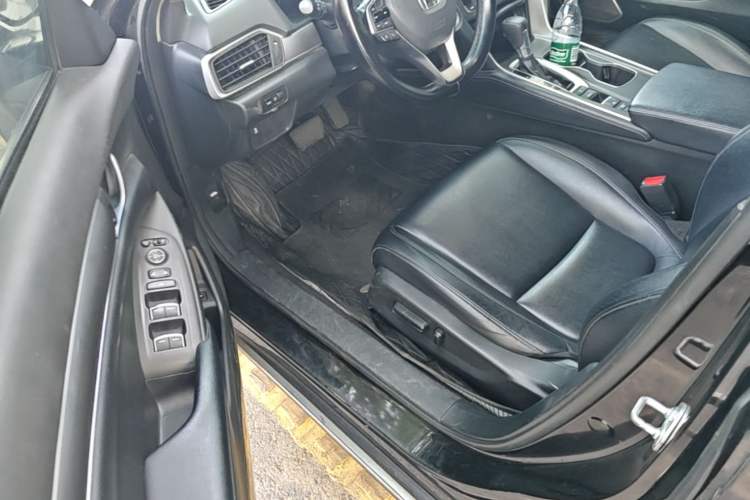 Used Honda Accord 2018 260TURBO Elite Edition China VI Driver Seat