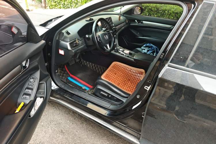 Used Honda Accord 2018 260TURBO Prestige Edition China VI Driver Seat