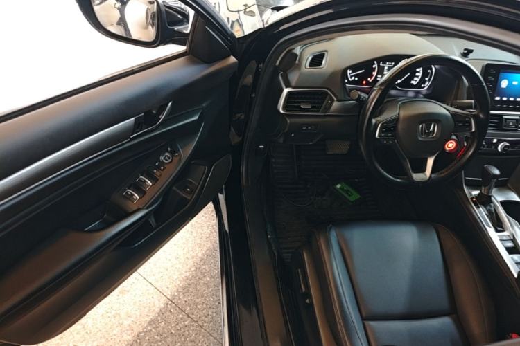 Used Honda Accord 2018 260TURBO Elite Edition China VI Driver Seat