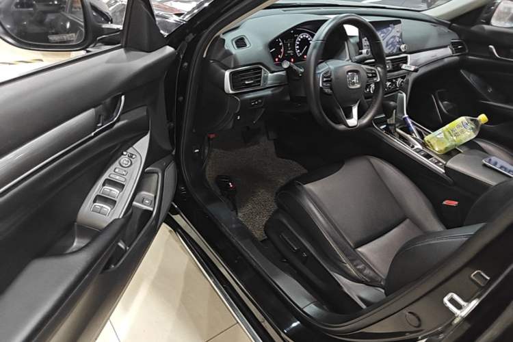 Used Honda Accord 2018 260TURBO Elite Edition China VI Driver Seat