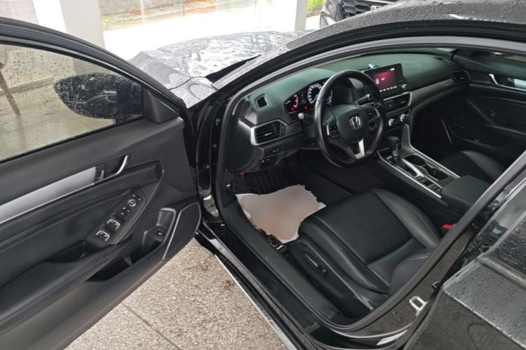Used Honda Accord 2018 260TURBO Elite Edition China VI Driver Seat