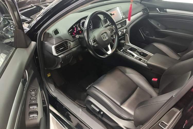 Used Honda Accord 2018 260TURBO Elite Edition China VI Driver Seat