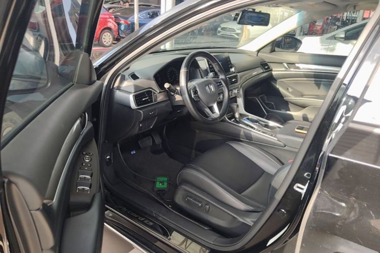 Used Honda Accord 2018 260TURBO Elite Edition China VI Driver Seat