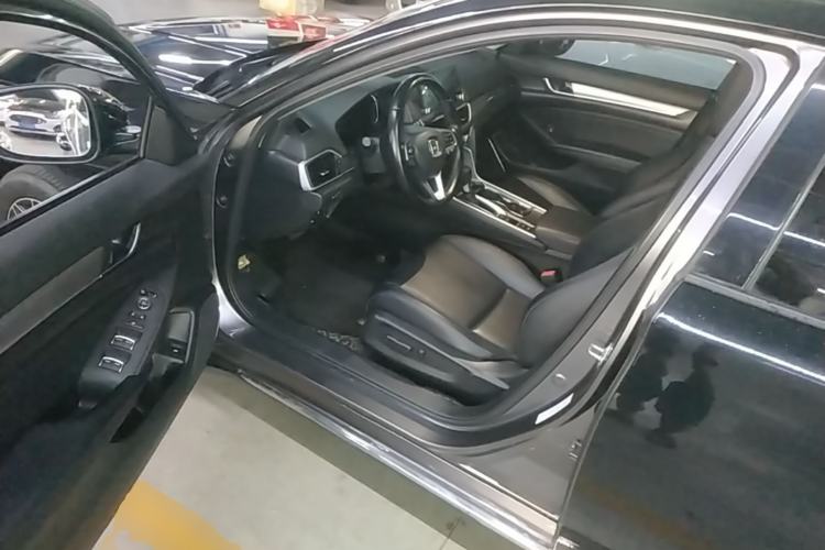 Used Honda Accord 2018 260TURBO Luxury Edition China VI Driver Seat