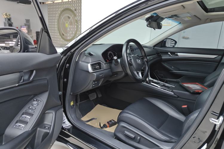 Used Honda Accord 2018 260TURBO Luxury Edition China VI Driver Seat