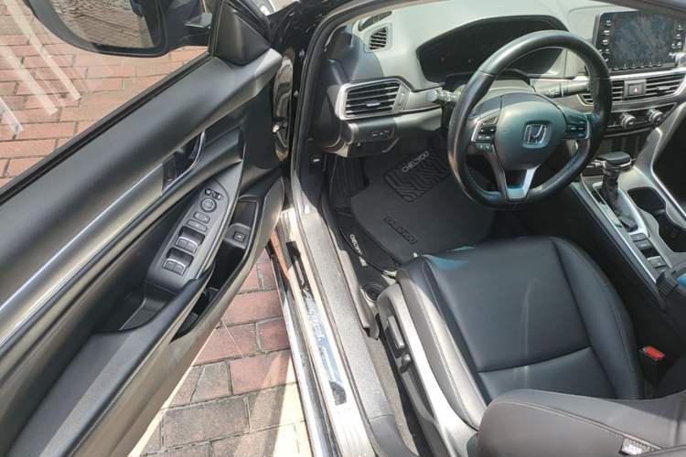 Used Honda Accord 2018 260TURBO Elite Edition China VI Driver Seat