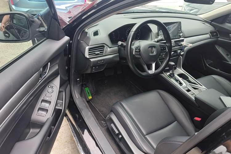 Used Honda Accord 2018 260TURBO Luxury Edition China VI Driver Seat