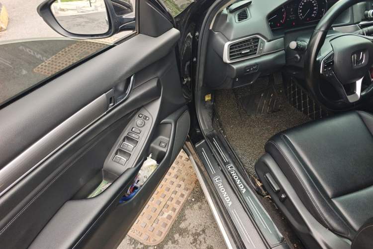 Used Honda Accord 2018 260TURBO Elite Edition China VI Driver Seat