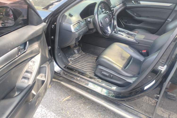 Used Honda Accord 2018 260TURBO Elite Edition China VI Driver Seat