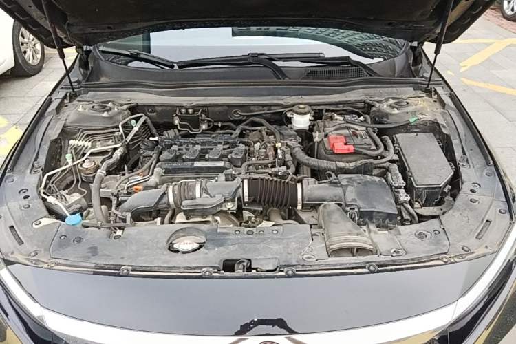 Used Honda Accord 2018 230TURBO Comfort Edition China VI Emission Standard Engine Bay
