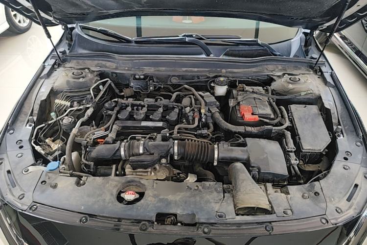 Used Honda Accord 2018 230TURBO Comfort Edition China VI Emission Standard Engine Bay