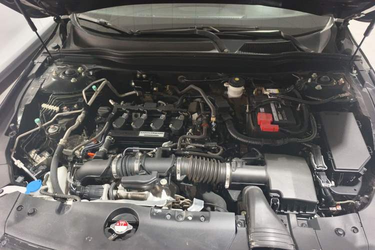 Used Honda Accord 2018 260TURBO Elite Edition China VI Engine Bay