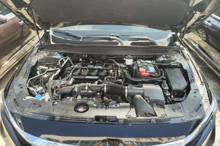 Used Honda Accord 2018 230TURBO Comfort Edition China VI Emission Standard Engine Bay