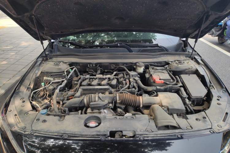 Used Honda Accord 2018 260TURBO Luxury Edition China V Emission Standard Engine Bay