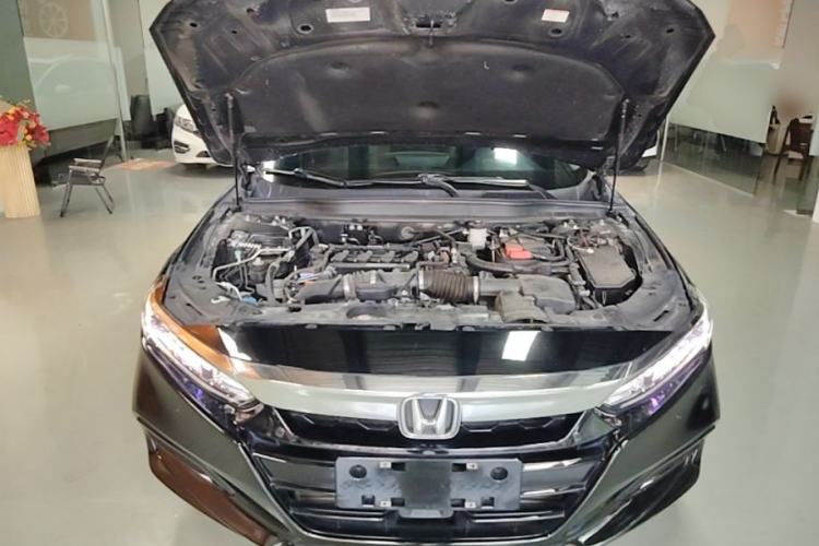 Used Honda Accord 2018 260TURBO Luxury Edition China VI Engine Bay