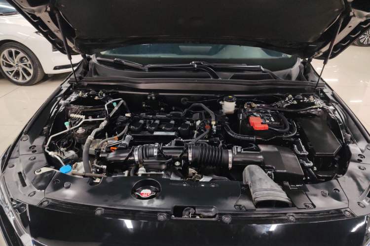 Used Honda Accord 2018 260TURBO Elite Edition China V Engine Bay