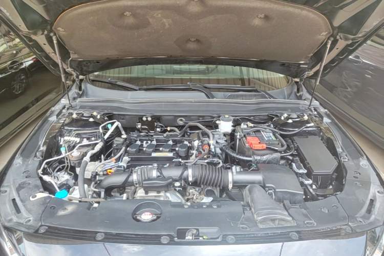 Used Honda Accord 2018 260TURBO Elite Edition China V Engine Bay